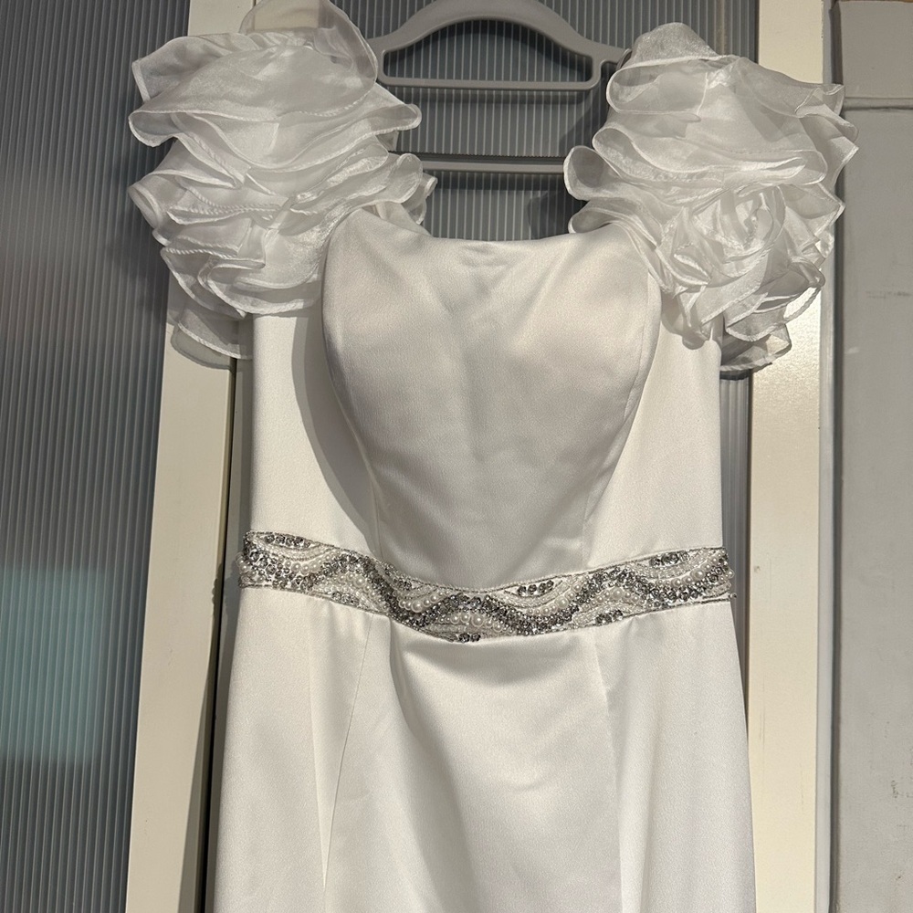 ✔️#72B BNWOT MAC DUGGAL RUFFLE SLEEVE TRUMPET GOWN